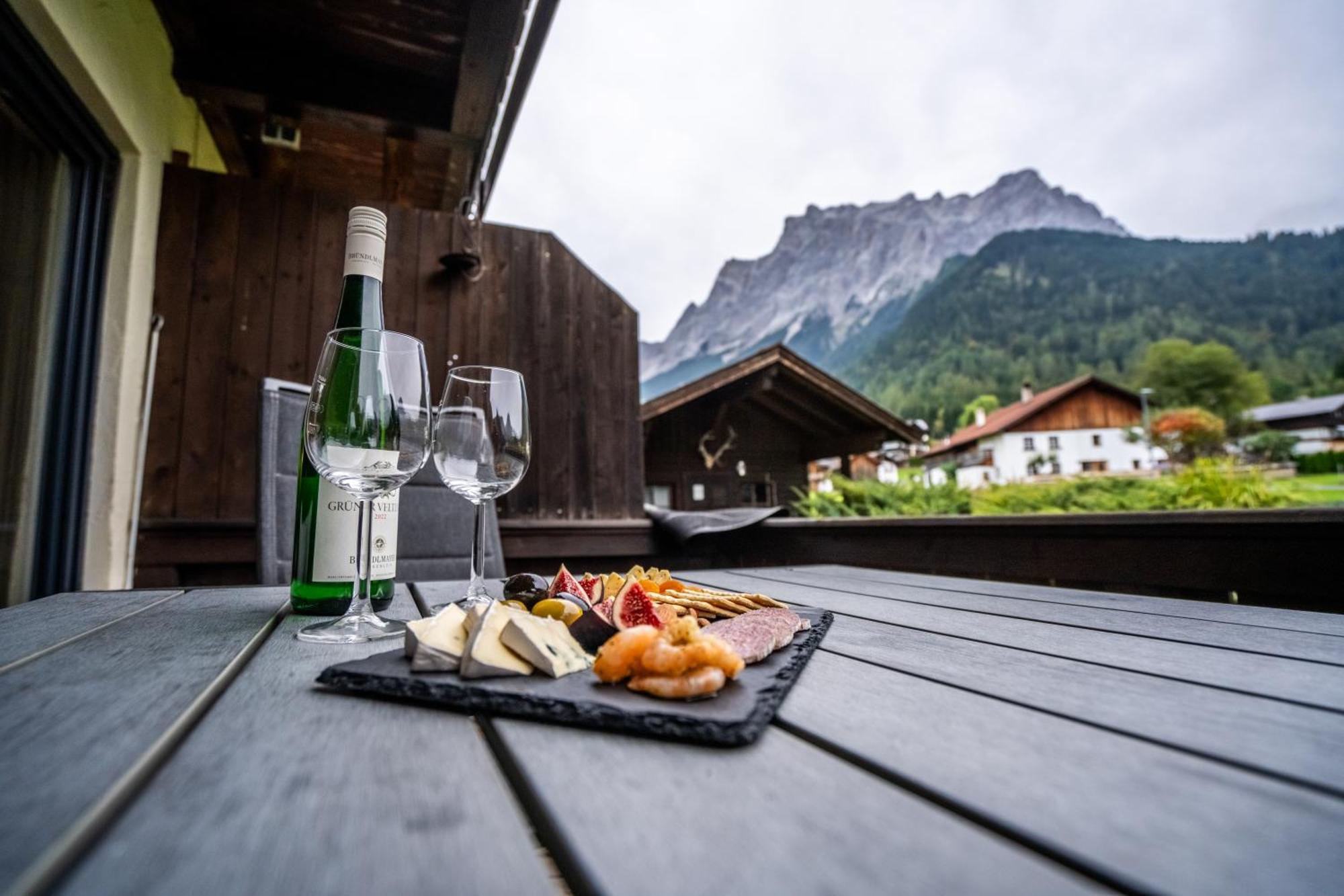 Tiroler Alpblick Appartements Ehrwald Bagian luar foto