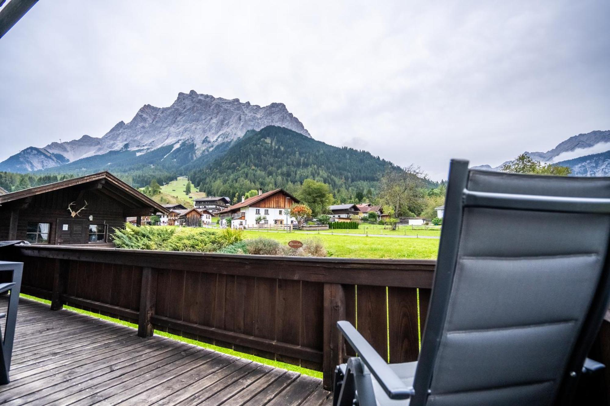 Tiroler Alpblick Appartements Ehrwald Bagian luar foto