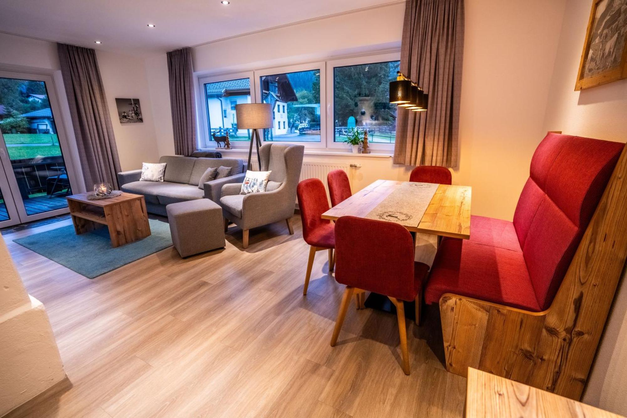 Tiroler Alpblick Appartements Ehrwald Bagian luar foto