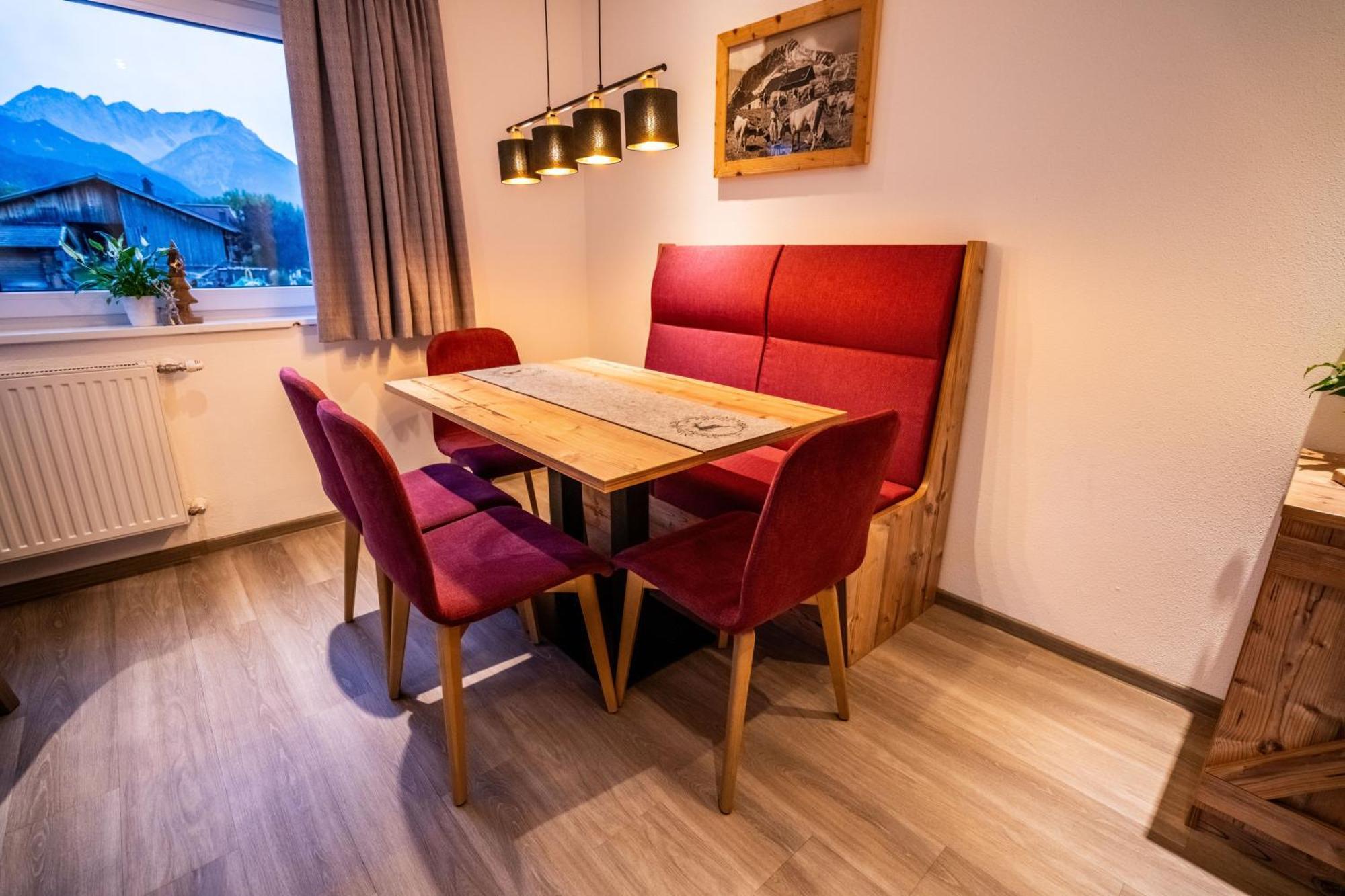 Tiroler Alpblick Appartements Ehrwald Bagian luar foto