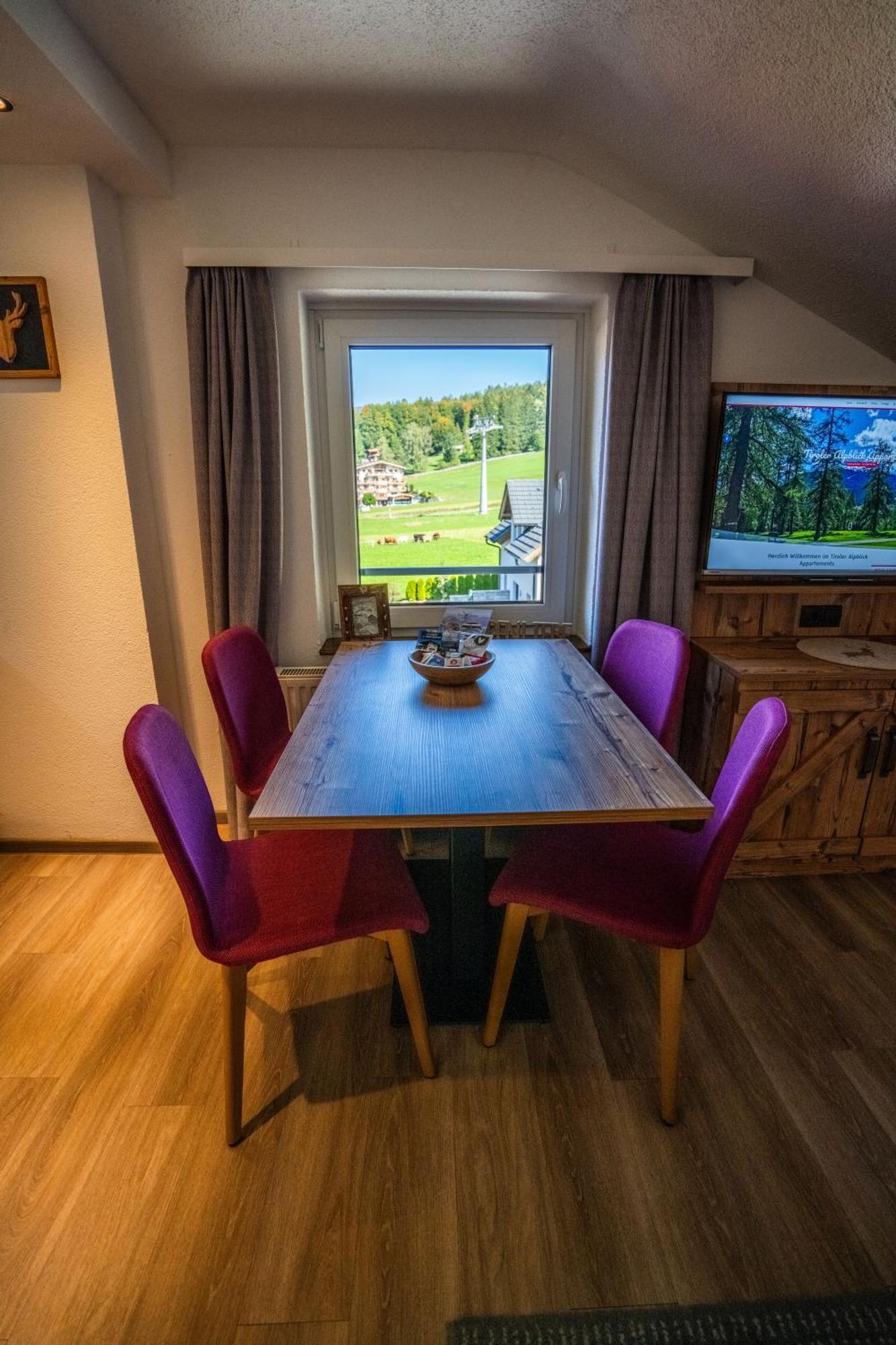 Tiroler Alpblick Appartements Ehrwald Bagian luar foto