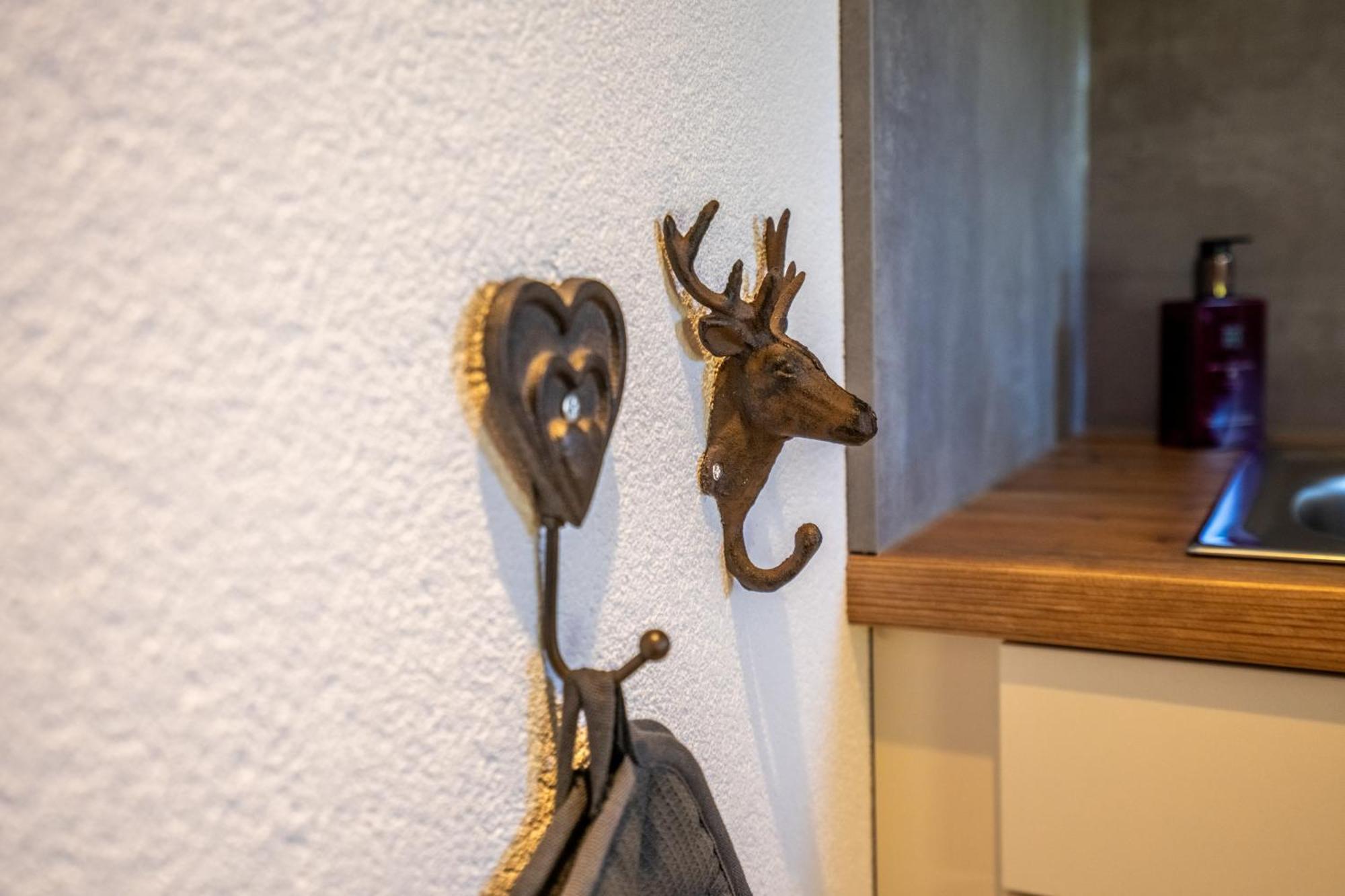 Tiroler Alpblick Appartements Ehrwald Bagian luar foto