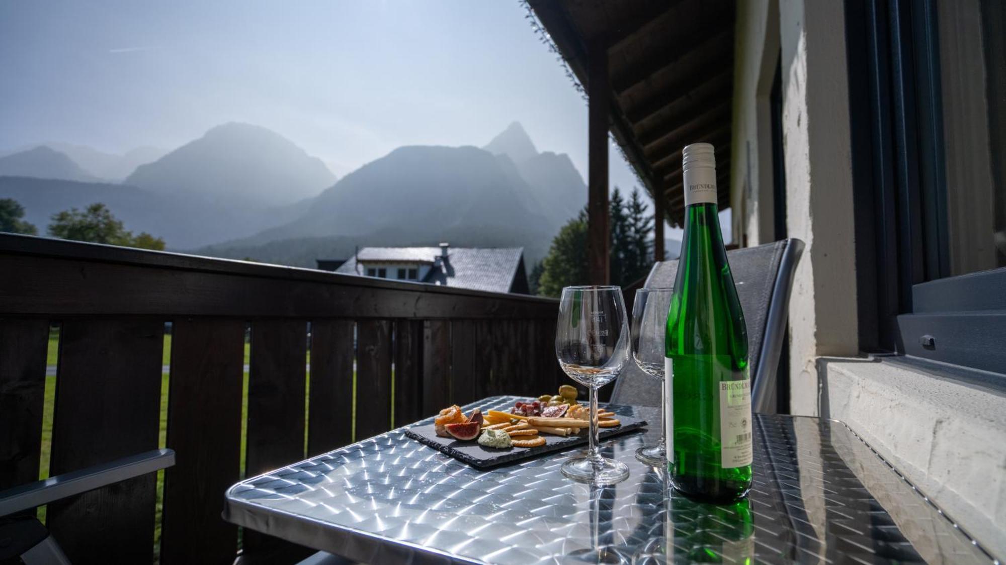 Tiroler Alpblick Appartements Ehrwald Bagian luar foto